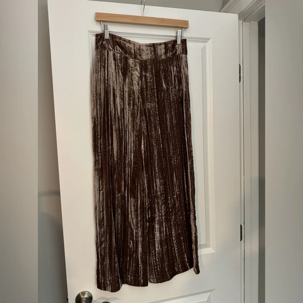 NWT Zara Woman Faux Velvet Wide Leg Pants Size Medium